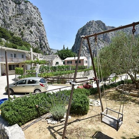Apartment Petea Omis Ngoại thất bức ảnh